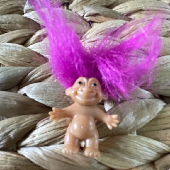 Vintage Treasure Troll pink hair small - Picture 1 of 3